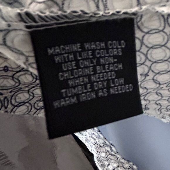 J. Ferrar Men's White and Black Circular Print Button Up Shirt Size Medium - Picture 3 of 8